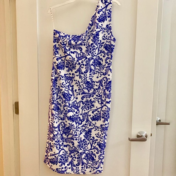 Missguided White Porcelain Print OneShoulder Dress - Picture 8 of 8